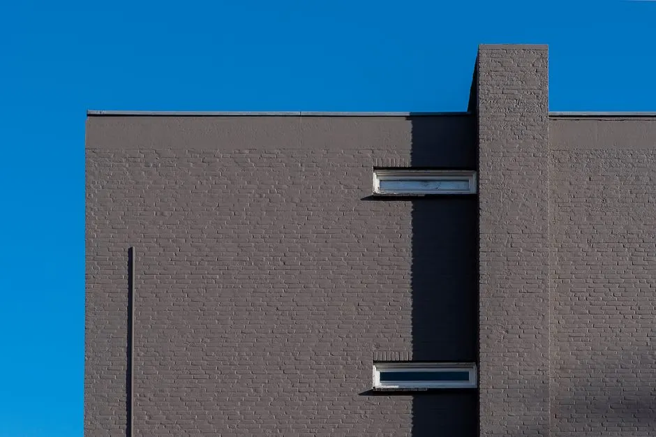 Flat roof repair vs replacement: cost and lifespan guide